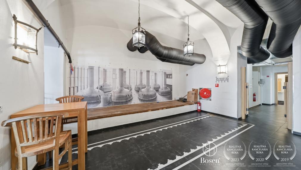 BOSEN | Nadštandardný obchodný priestor 545,30 m2 - Gorkého - Palác Motešických
