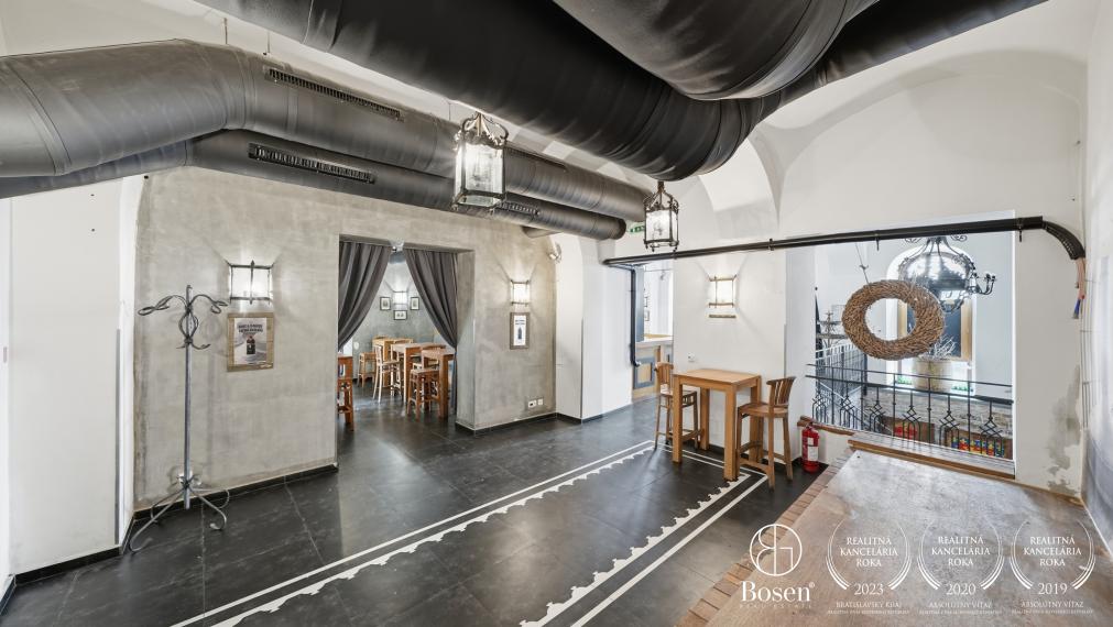 BOSEN | Nadštandardný obchodný priestor 545,30 m2 - Gorkého - Palác Motešických