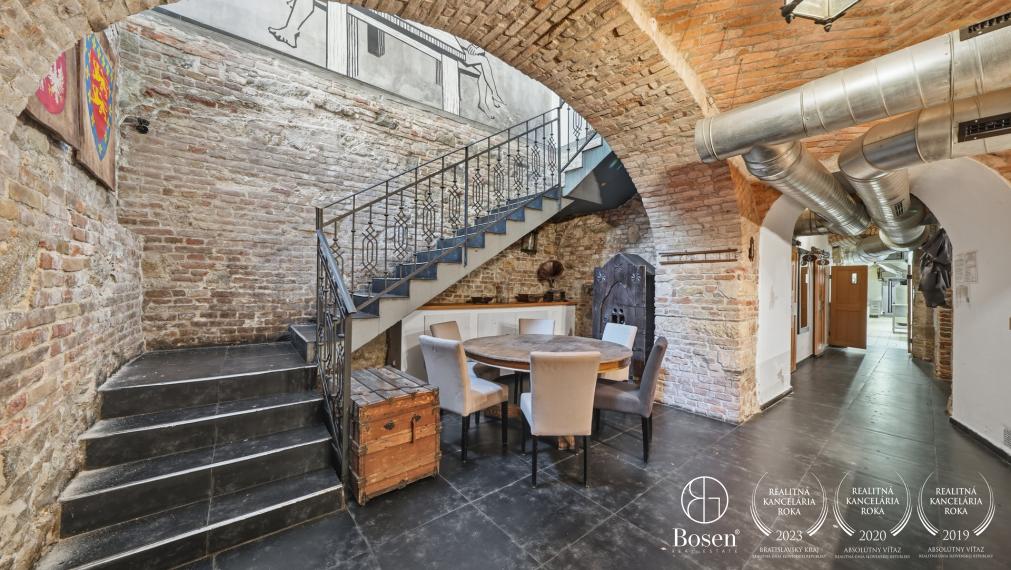 BOSEN | Nadštandardný obchodný priestor 545,30 m2 - Gorkého - Palác Motešických
