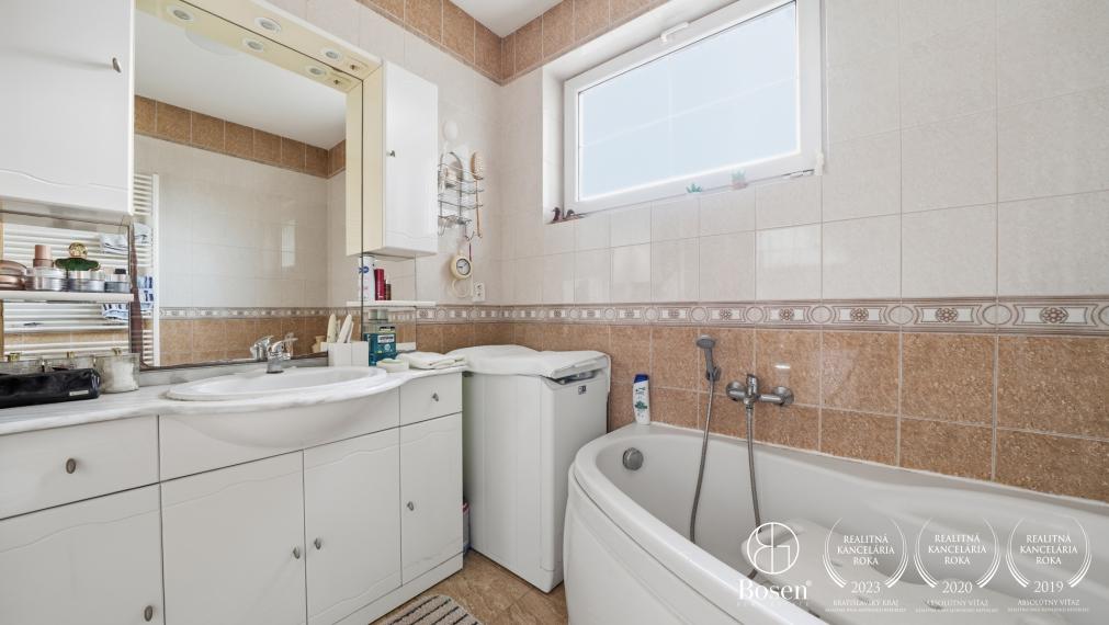 BOSEN | 3 izbový rodinný dom, 529 m2, Studené