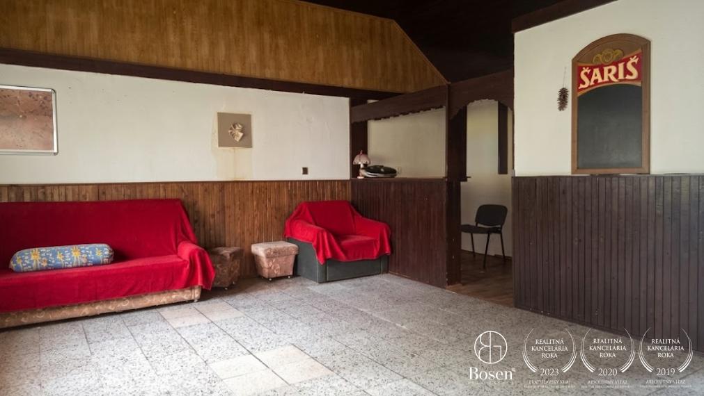BOSEN | Objekt s podnikateľským potenciálom a pozemkom 909 m², Macov