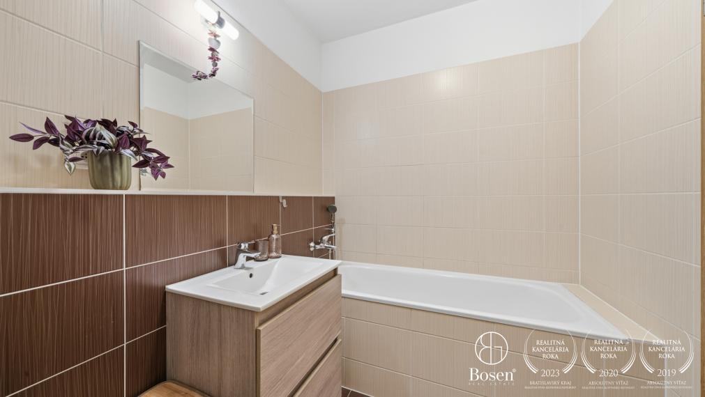 BOSEN | Zariadený 2 izbový byt s balkónom, 51 m2