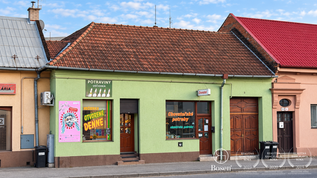 BOSEN | Dva susediace domy s pozemkami 875 m² a výrazným investičným potenciálom