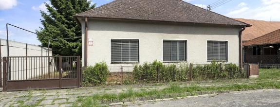 BOSEN | Rodinný dom v srdci obce Borský Mikuláš, pozemok 798m2