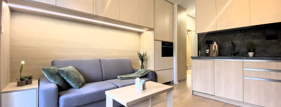 BOSEN| Garsónka s terasou a predzáhradkou