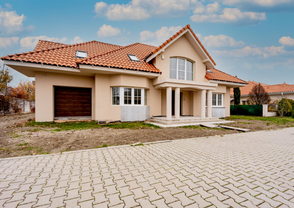 PREDANÉ na prvej obhliadke  - BOSEN |  6 izbový rodinný dom so slnečným pozemkom, Rusovce - Bratislava