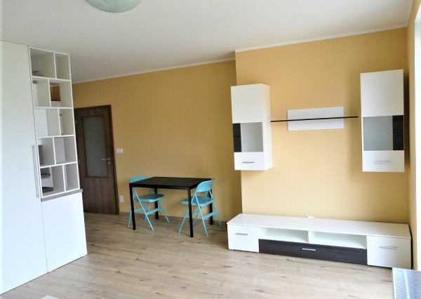 Zariadený 1 izbový byt ,Šamorín, sídlisko Platan