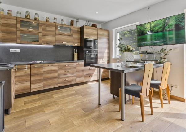 BOSEN | PREDANÉ Novostavba 3 izbová chata v obci Častá, 404m2