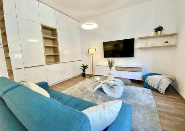 BOSEN | Prenájom 2 izbový byt s terasou, ulica Gunduličova, Bratislava m.č. Staré Mesto