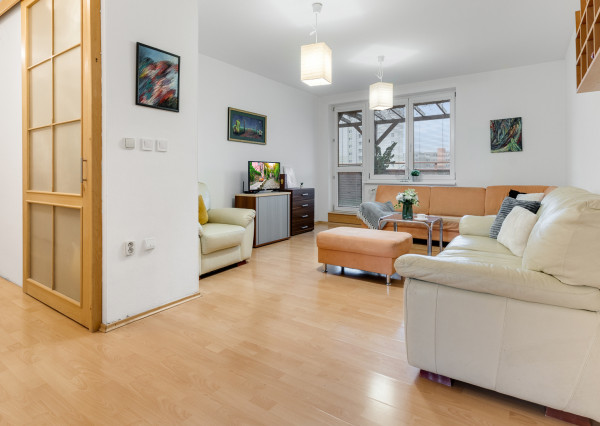 PREDANÉ - BOSEN | Predaj 3 izbového bytu s terasou, Dúbravka