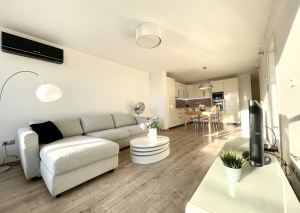 PRENAJATÉ BOSEN | Prenájom 3 izbového priestranného bytu v blízkosti centra mesta,Dulovo námestie