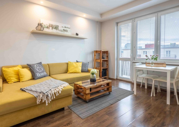 BOSEN | Zariadený 1,5 izb byt s balkónom Sklenárová ul.