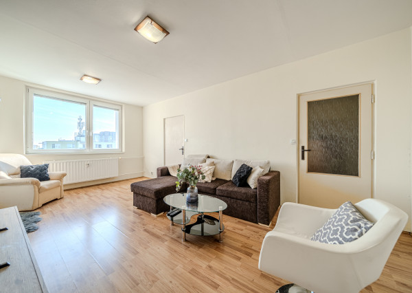 BOSEN | PRENAJATÉ Priestranný 2 -izb. byt Rezedová ulica, Ružinov,balkón