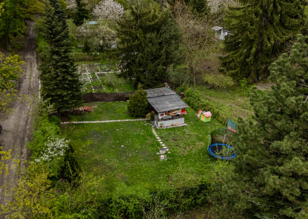 BOSEN | Na predaj udržiavaná záhrada, Karlová Ves, 390 m2