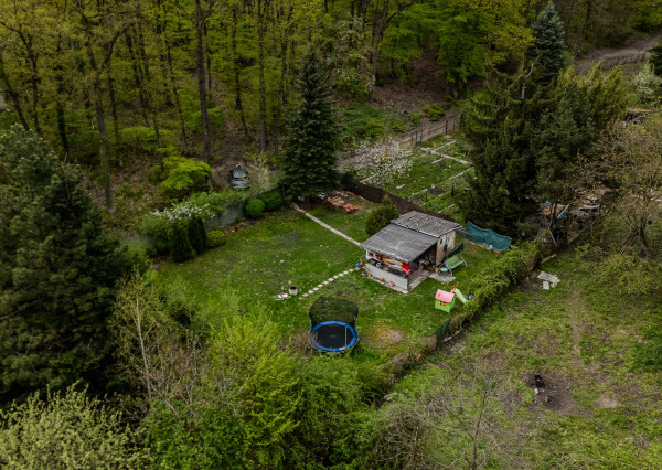 BOSEN | Na predaj udržiavaná záhrada, Karlová Ves, 390 m2