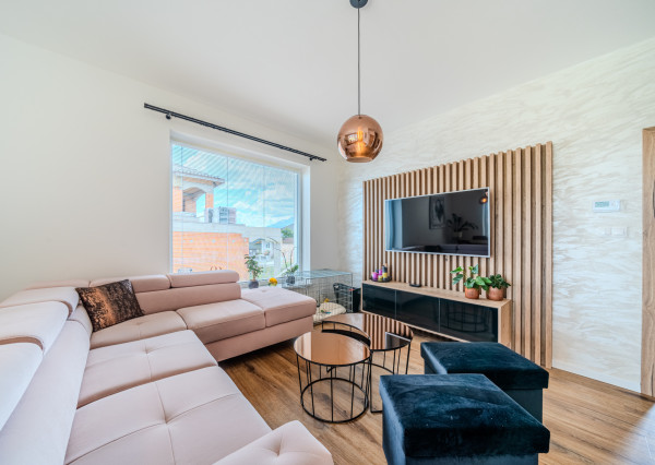 BOSEN | Príjemný kompletne zariadený rodinný dom na predaj