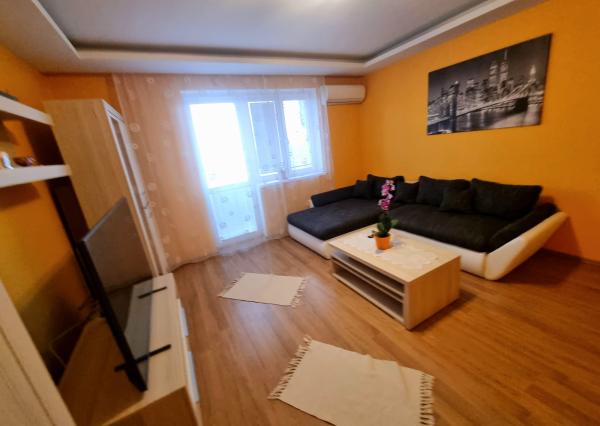 BOSEN | Na predaj  2-izbový byt, blízko autobusovej a vľakovej stanici v meste Dunajeská Streda