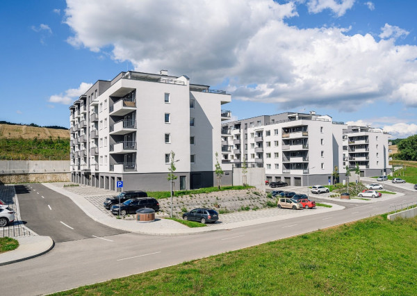 BOSEN | Na prenájom novostavba 2i byt so záhradkou a parkovacím miestom