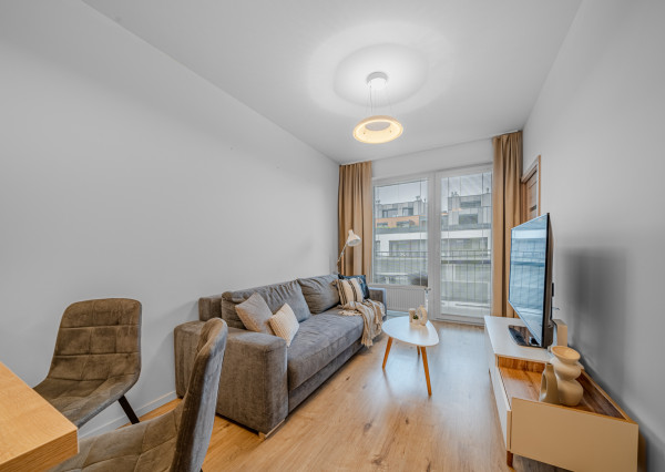 BOSEN I PRENAJATÉ Slnečný 2-izbový byt s balkónom a parkovacím miestom, 39 m2 Slnečnice