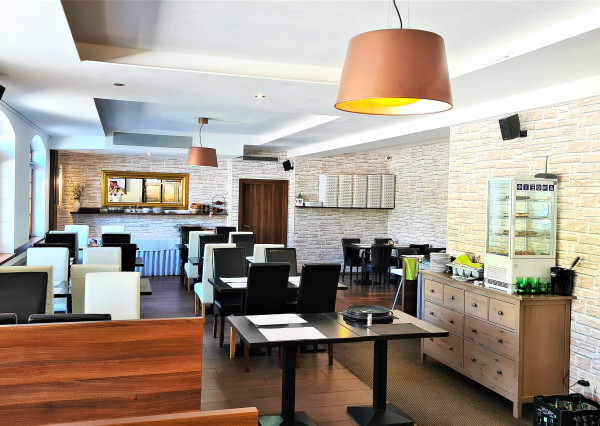 BOSEN | PREDANÉ | Na predaj reštaurácia, sklad a 2 izbový byt v AD Kamzík Donovaly