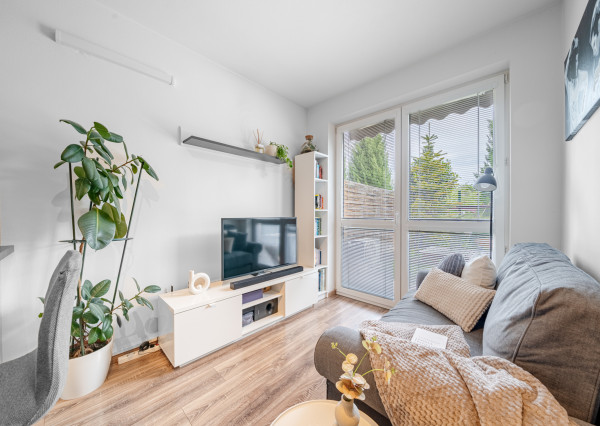 BOSEN | PREDANÉ | 2 izbový mezonet so záhradkou a parkovacím miestom