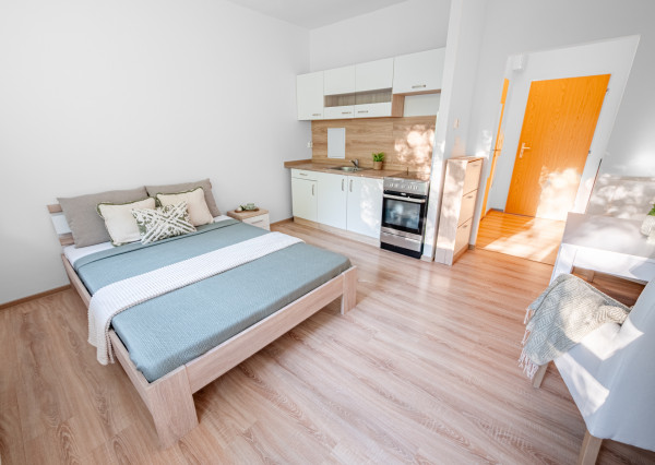 PRENAJATÉ - BOSEN | Moderná garsónka s balkónom na Rovniankovej ulici