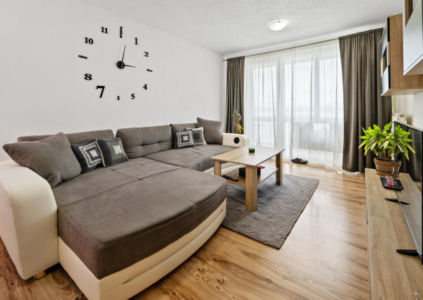 BOSEN | REZERVOVANÉ- Na predaj 3 izbový byt, ktorý je prerobený na 4 izbový Malacky, sídlisko Juh