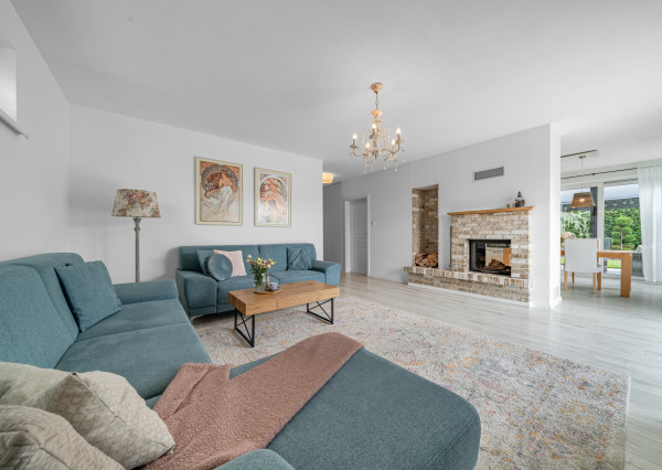 PREDANÉ - BOSEN | 5 izb. RD s jedinečným šarmom a súkromnou cestou, Ivanka pri Dunaji, 180 m2