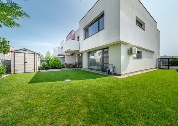 REZERVOVANÉ! BOSEN | 3 izbový byt so záhradou a parkovacím miestom