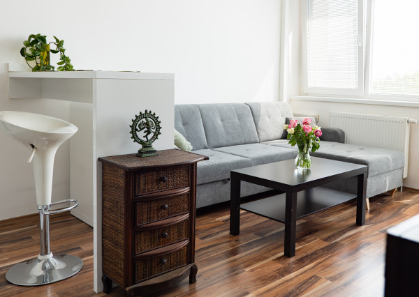 BOSEN | REZERVOVANÉ Útulný 2 izbový byt s parkovacím miestom