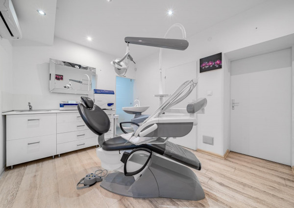 BOSEN | Prenájom zubnej ordinácie / kresla s vybavením, Kramáre