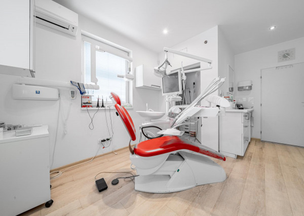 BOSEN | Kompletne vybavená zubná ambulancia – Kramáre