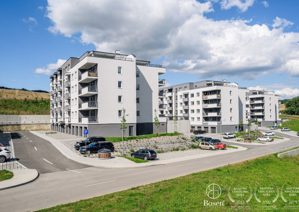 BOSEN | Na prenájom novostavba 2i byt s parkovacím miestom