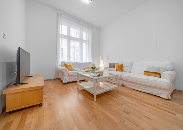 Bosen | Komfortný 2-izbový byt v srdci Starého Mesta – Sládkovičova ulica, 72 m²