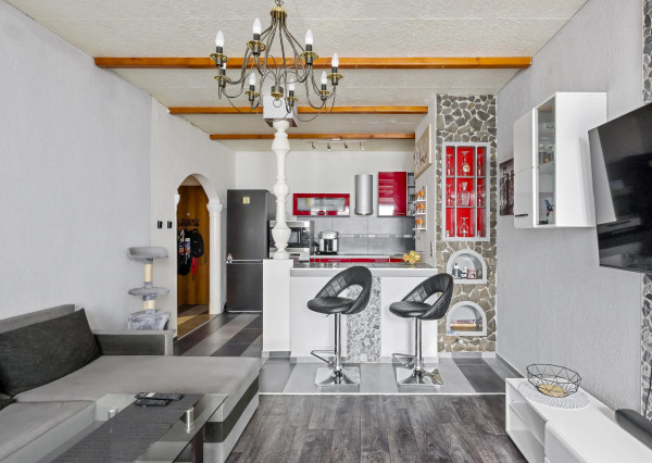 BOSEN | REZERVOVANÉ | Slnečný 2 izbový byt s balkónom a klimatizáciou na sídlisku Juh