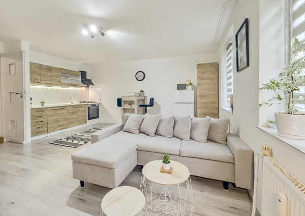 Bosen | Rezervované, 1 izbový byt v centre, Lučenec.