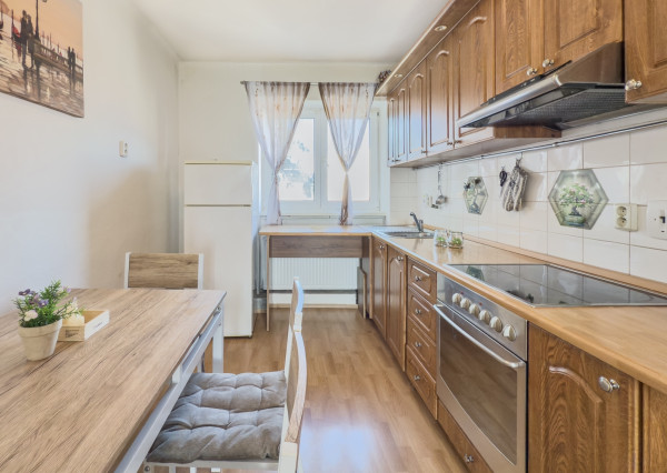 BOSEN ǀ 2-izbový byt s veľkým potenciálom, Komenského 61 m2