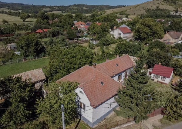 BOSEN | Rezervované, rodinný dom s garážou a záhradou, Belina, 1150m2