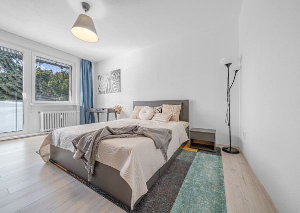 Na prenájom priestranný 3-izbový byt s balkónom v Ružinove – Exnárova ulica