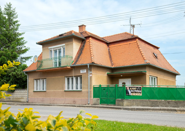 BOSEN | ZNÍŽENÁ CENA - Na predaj priestranný 4-izbový RD