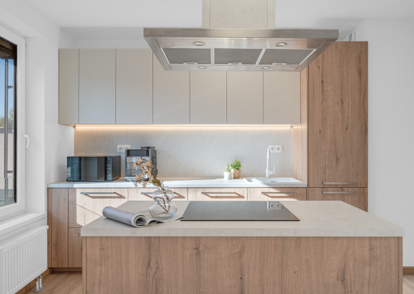 REZERVOVANÝ - BOSEN | Moderný 2-izbový byt s balkónom a parkovaním, Ota Holúska, BA 60,33 m²