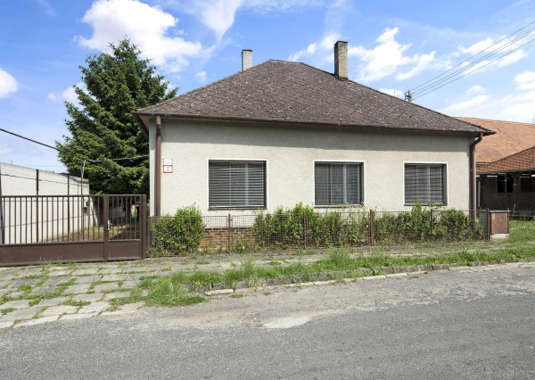 REZERVOVANÉ ! BOSEN | Rodinný dom v srdci obce Borský Mikuláš, pozemok 798m2