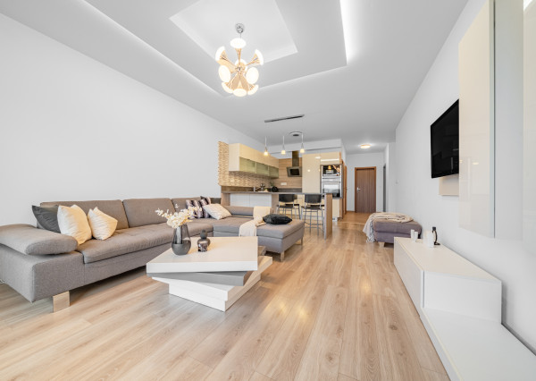 BOSEN | Priestranný zariadený 3 izbový byt s parkingom, Petržalka City