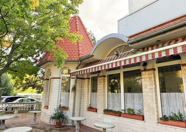 Obchodný priestor – Kancelária  – Reštaurácia - Vlastný Pozemok - Petržalka, Šustekova ulica