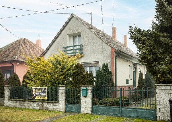 BOSEN | Rodinný dom tesne pri R7, Holice