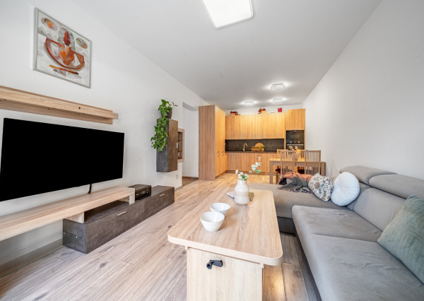 BOSEN | 2 izbový byt so záhradkou a parkovacím státím v novostavbe, 104,3 m², Ružinov, Na Piesku