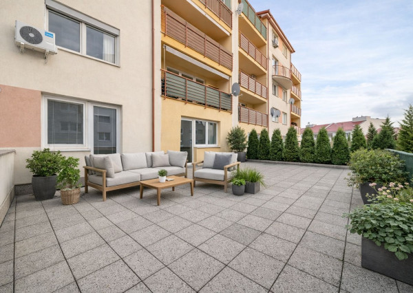 BOSEN | REZERVOVANÉ | 3 izbový byt s veľkou terasou s garážou v cene, 133 m2, Nitra - Zobor