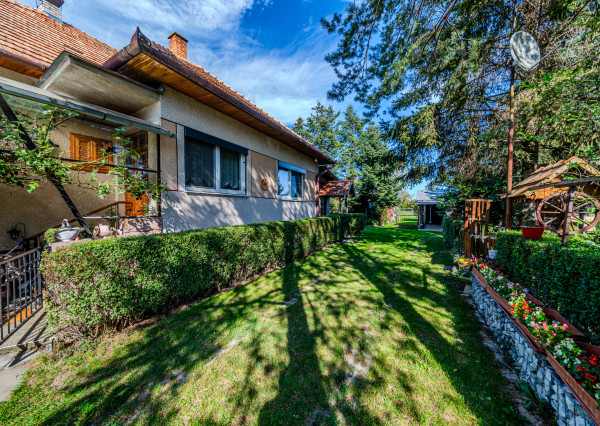 BOSEN | Rodinný dom s veľkou záhradou o výmere 5030 m2