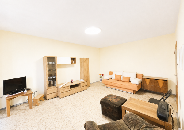 BOSEN | Na prenájom 1 izbový byt (42m2), Haburská, Ružinov