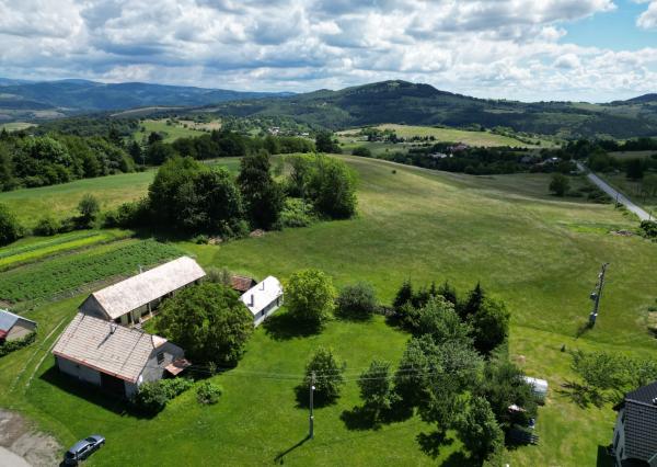 BOSEN | Vidiecka usadlosť na polosamote, 3100 m2.
